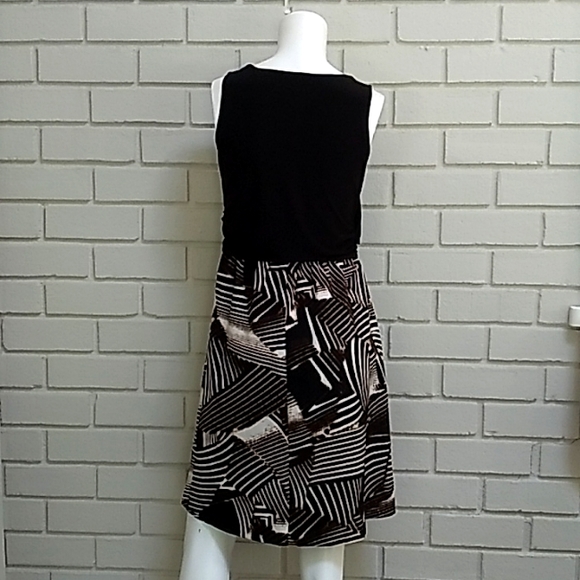 Established 1962 Ruched Fit/Flare Dress. Size 4 - Picture 7 of 11